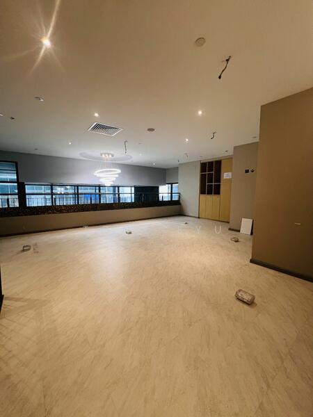 Rare High Human Traffic Restaurant or Retail With Fitted Kitchen Unit Robinson Road, Robinson Road, 3,025 sqft, Food & Beverage For Rent, by Tony Eyu, 25361301 - CommercialGuru.com.sg