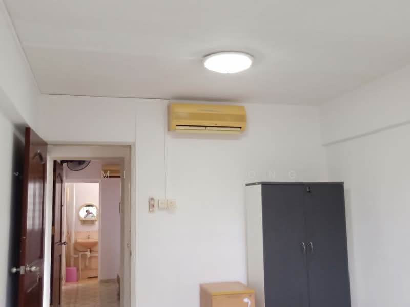 611 Ang Mo Kio Avenue 5, 611 Ang Mo Kio Avenue 5, 2 Bedrooms, 871 sqft, HDB Flat For Rent, by Michael Ong, 25362297 - PropertyGuru.com.sg