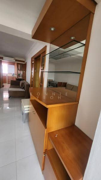 4 Queen's Road, 4 Queen's Road, Tanglin / Holland / Bukit Timah, 2 Bedrooms, 785 sqft, HDB Flat For Rent, by Bonnie Yeoh, 25362432 - PropertyGuru.com.sg
