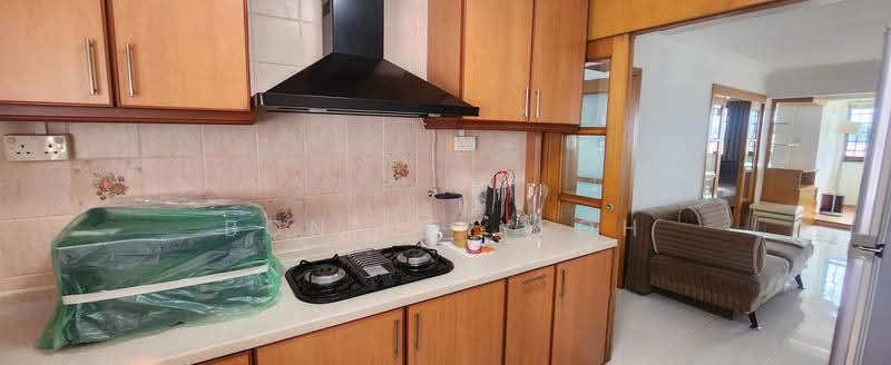4 Queen's Road, 4 Queen's Road, Tanglin / Holland / Bukit Timah, 2 Bedrooms, 785 sqft, HDB Flat For Rent, by Bonnie Yeoh, 25362432 - PropertyGuru.com.sg