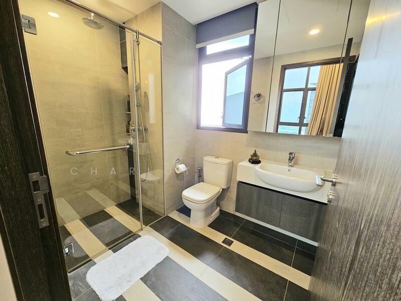 Master bedroom's washroom 