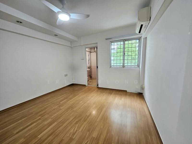 205 Clementi Avenue 6, 205 Clementi Avenue 6, Buona Vista / West Coast / Clementi New Town, 3 Bedrooms, 1,001 sqft, HDB Flat For Rent, by Eric Cheong, 25363470 - Master Room - PropertyGuru.com.sg