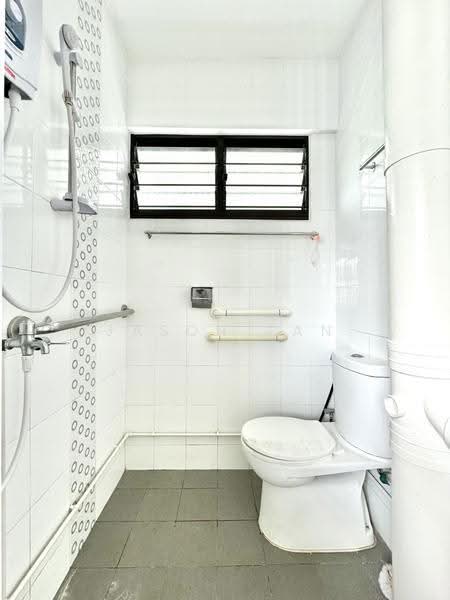135 Bukit Batok West Avenue 6, 135 Bukit Batok West Avenue 6, Dairy Farm / Bukit Panjang / Choa Chu Kang, 2 Bedrooms, 882 sqft, HDB Flat For Rent, by Jason Tan, 25363724 - PropertyGuru.com.sg
