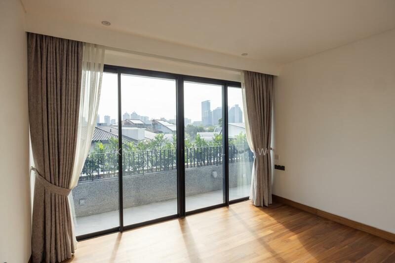 ❤️A Luxurious Detached with Huge Master Bedroom Overlooking Greeneries @Mt Rosie Road ❤️ 8897 I732 Detached House For Sale at S$ 25,888,888 | PropertyGuru Singapore