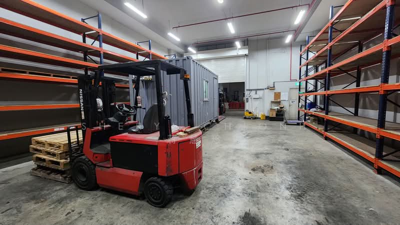 West Connect Building, 10 Buroh Street, 1,733 sqft, Factory / Workshop (B2) For Rent, by Sheryl Chionh 蒋慧珍, 25364868 - West Connect (Interior of Unit) - CommercialGuru.com.sg