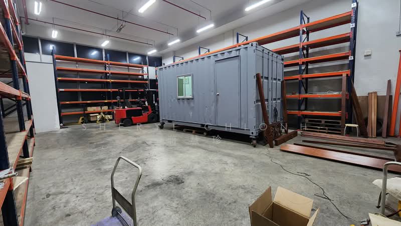 West Connect Building, 10 Buroh Street, 1,733 sqft, Factory / Workshop (B2) For Rent, by Sheryl Chionh 蒋慧珍, 25364868 - West Connect (Interior of Unit) - CommercialGuru.com.sg