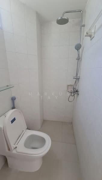 Bishan Park Condo, 22 Sin Ming Walk, Room Rental, 129 sqft, Condominium For Rent, by Markus Tay, 25364877 - Junior Master toilet - PropertyGuru.com.sg