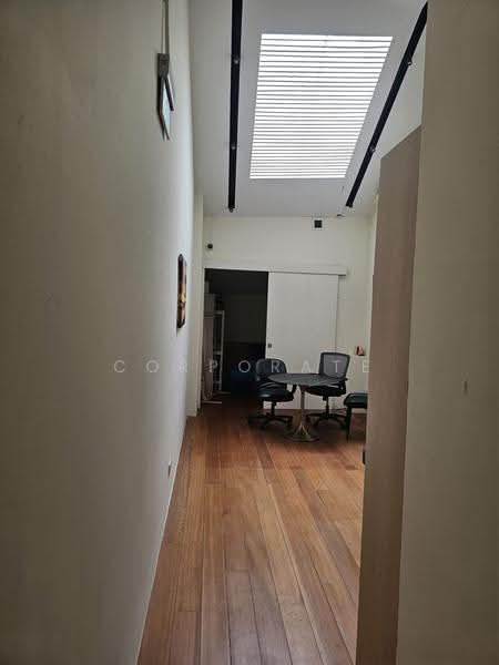 North Bridge Road, North Bridge Road, Bugis, Beach Road / Bugis / Rochor, 1,600 sqft, Shop / Shophouse For Rent, by JT, 25365411 - Level 3 Attic - CommercialGuru.com.sg