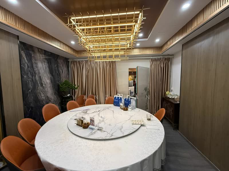 Restaurant at Chinatown 牛车水餐厅 2.5 sty restaurant for rent, Chinatown, 2,618 sqft, Shop / Shophouse For Rent, by Vanz Han, 25365984 - CommercialGuru.com.sg