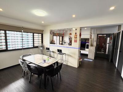 For Sale - 717 Jurong West Street 71