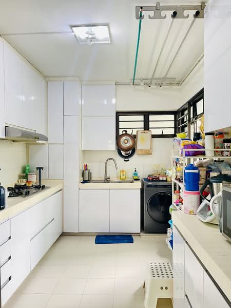 141 Lorong 2 Toa Payoh, 141 Lorong 2 Toa Payoh, 3 Bedrooms, 1,238 sqft, HDB Flat For Rent, by Lydia Yee, 25366857 - PropertyGuru.com.sg