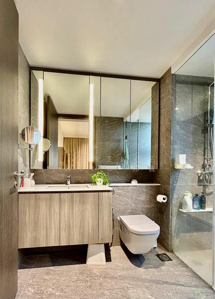 Common bathroom 