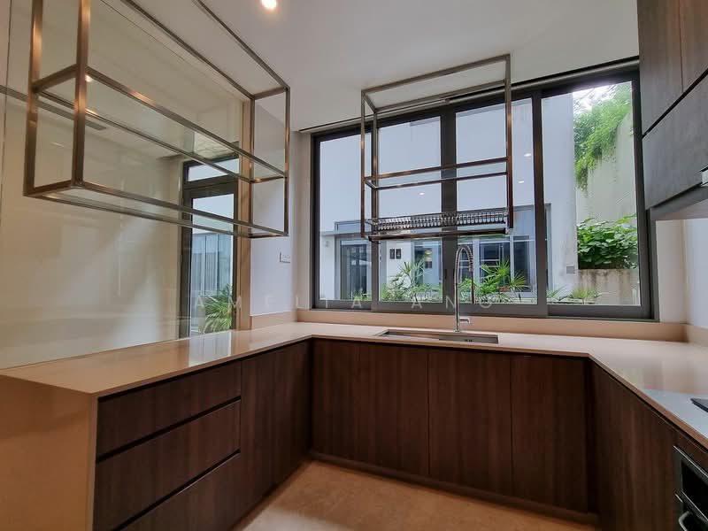 For Rent - Greenwood Mews