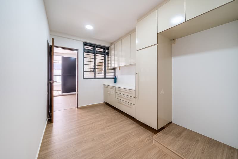 Seletar Hills Estate, Kasai Road, 4 Bedrooms, 2,400 sqft, Terraced House For Rent, by Tian Wenbin, 25369132 - Dry Kitchen - PropertyGuru.com.sg