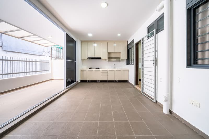 Seletar Hills Estate, Kasai Road, 4 Bedrooms, 2,400 sqft, Terraced House For Rent, by Tian Wenbin, 25369132 - Wet Kitchen - PropertyGuru.com.sg