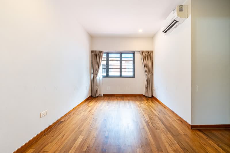Seletar Hills Estate, Kasai Road, 4 Bedrooms, 2,400 sqft, Terraced House For Rent, by Tian Wenbin, 25369132 - Master Bedroom - PropertyGuru.com.sg