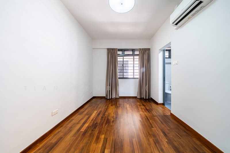 Seletar Hills Estate, Kasai Road, 4 Bedrooms, 2,400 sqft, Terraced House For Rent, by Tian Wenbin, 25369132 - Level 1 bedroom - PropertyGuru.com.sg