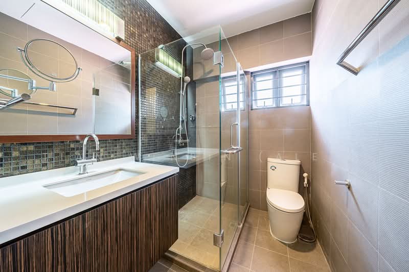 Seletar Hills Estate, Kasai Road, 4 Bedrooms, 2,400 sqft, Terraced House For Rent, by Tian Wenbin, 25369132 - Master Bathroom - PropertyGuru.com.sg