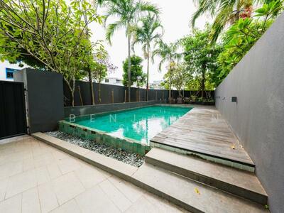 For Sale - UNFORGETTABLE RESORT-LIKE DETACHED