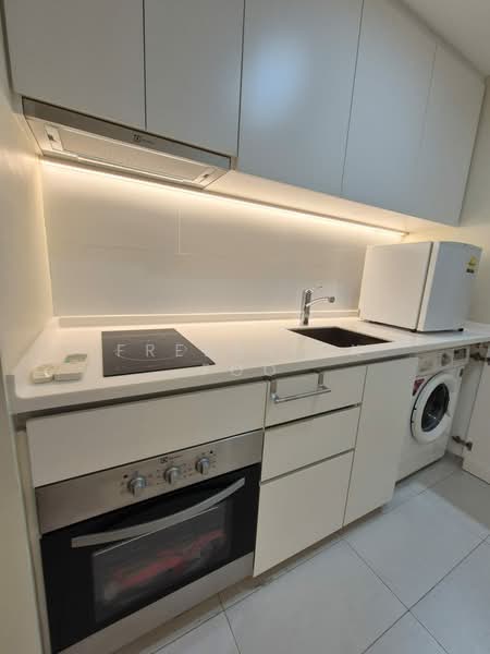 The Topiary, 11 Fernvale Lane, Studio, 230 sqft, Executive Condominium For Rent, by Frederick Foo, 25369981 - PropertyGuru.com.sg