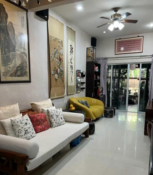 Sembawang Hills Estate Terraced House For Sale at S 3,150,000