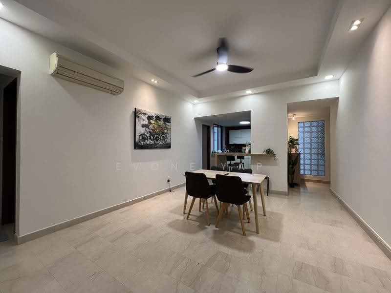 Simsville, 6 Geylang East Avenue 2, Eunos / Geylang / Paya Lebar, Room Rental, 150 sqft, Condominium For Rent, by Evone Yap, 25371426 - Dining Room - PropertyGuru.com.sg