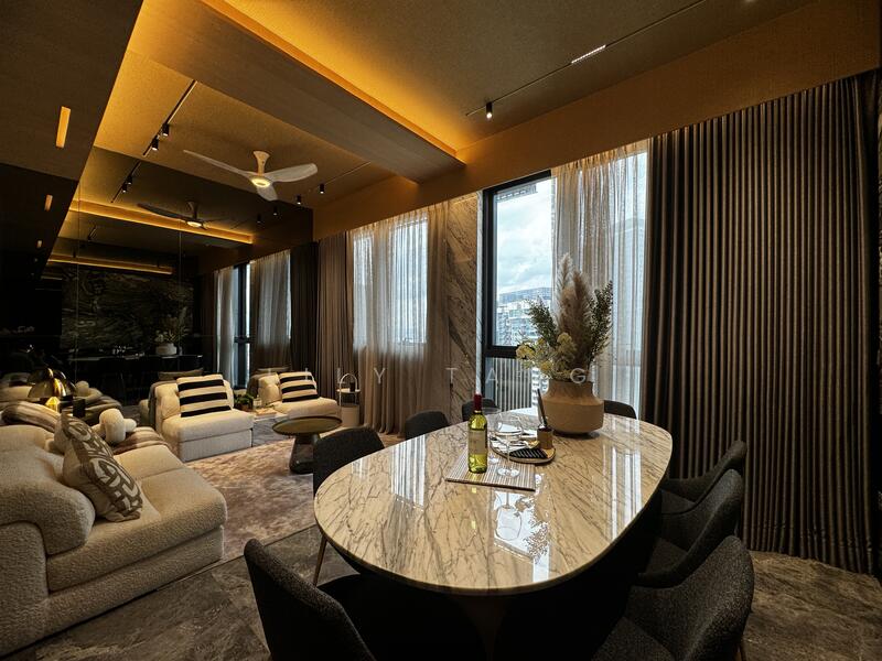 Midtown Bay, 120 Beach Road, Beach Road / Bugis / Rochor, 2 Bedrooms, 754 sqft, Condominium For Sale, by Lily Tang, 25371604 - PropertyGuru.com.sg