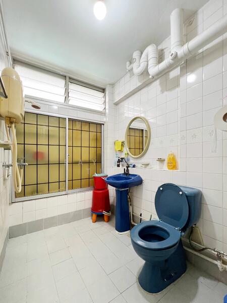 41 Circuit Road, 41 Circuit Road, Room Rental, 180 sqft, HDB Flat For Rent, by Raymond Tung, 25371710 - Common Bathroom - PropertyGuru.com.sg