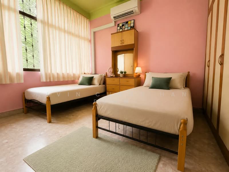 Huge Freehold Semi D in Choa Chu Kang, Hong San Walk Hong San Terrace Phoenix Garden, 6 Bedrooms, 3,743 sqft, Semi-Detached House For Sale, by Alvin Chang Han Ping, 25372980 - PropertyGuru.com.sg