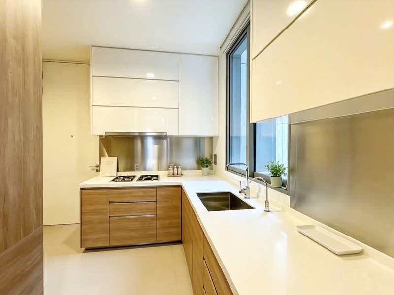 Leedon Residence, 14 Leedon Heights, 2 Bedrooms, 1,045 sqft, Condominium For Rent, by Lester Ng, 25373434 - PropertyGuru.com.sg