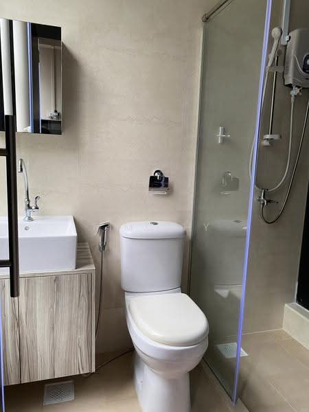 24 Verdun Road Studio Unit | Little India | Farrer Park MRT, Verdun Road, Farrer Park / Serangoon Rd, Studio, 300 sqft, Apartment For Rent, by Timothy Chew, 25374411 - Bathroom - PropertyGuru.com.sg