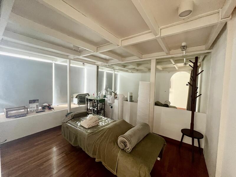 The Central, 8 Eu Tong Sen Street, Boat Quay / Raffles Place / Marina, 646 sqft, Office For Sale, by Kelly Xu, 25374566 - Room 4 - CommercialGuru.com.sg