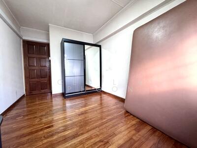 For Rent - 405 Admiralty Link