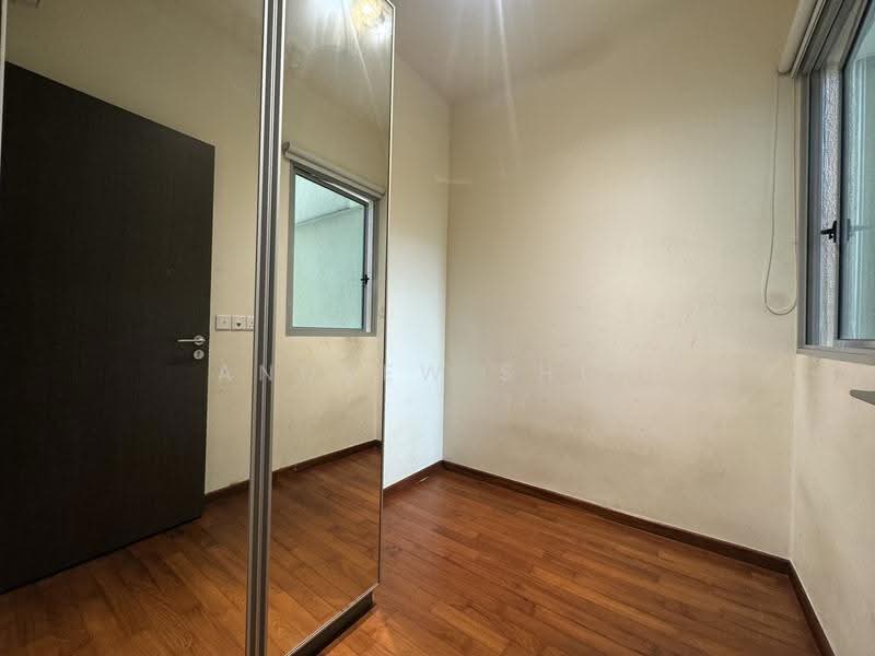 Workers' Accommodation for Rent Near Serangoon MRT, Lorong Lew Lian, Hougang / Punggol / Sengkang, 2 Bedrooms, 549 sqft, Condominium For Rent, by Andrew Shih, 25374987 - PropertyGuru.com.sg