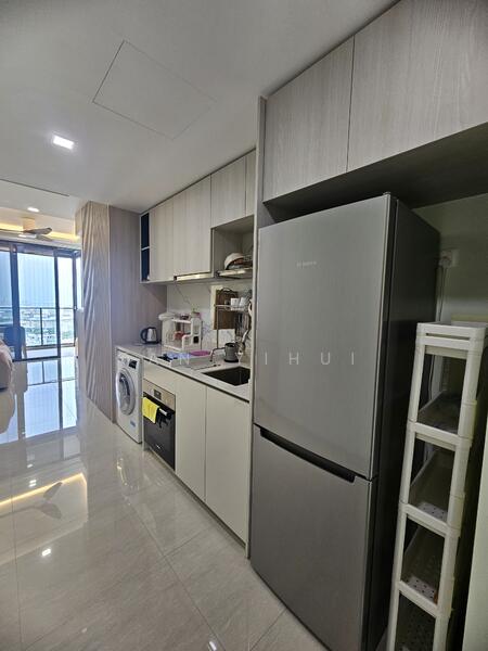 Whistler Grand, 107 West Coast Vale, 2 Bedrooms, 603 sqft, Condominium For Rent, by Tan Yihui, 25375151 - PropertyGuru.com.sg