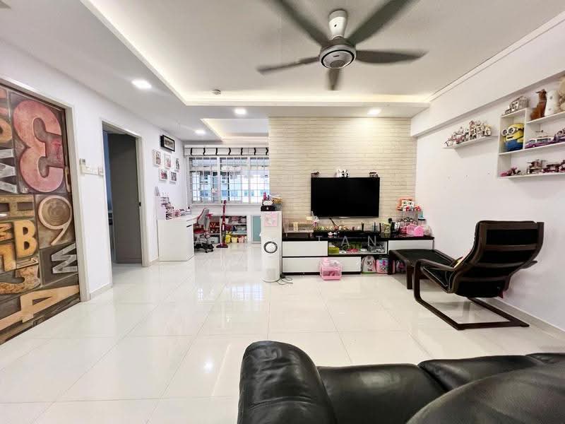 506 Choa Chu Kang Street 51, 506 Choa Chu Kang Street 51, Dairy Farm / Bukit Panjang / Choa Chu Kang, 3 Bedrooms, 1,323 sqft, HDB Flat For Sale, by Jaime Tan, 25375174 - Living Room - PropertyGuru.com.sg