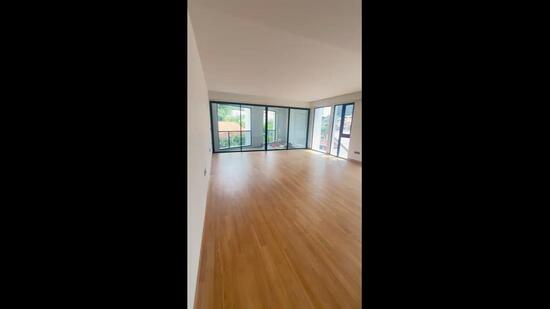 MERINO CRESCENT, Brand New Detached with Pool & Lift