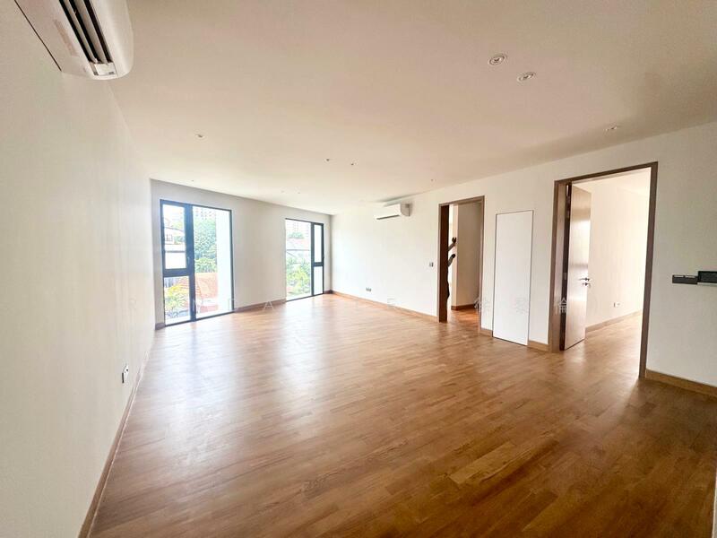 MERINO CRESCENT, Brand New Detached with Pool & Lift