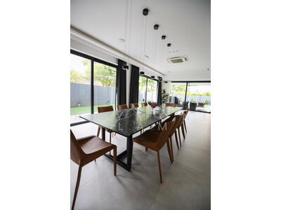 For Sale - Landed @ Jln Angin Laut