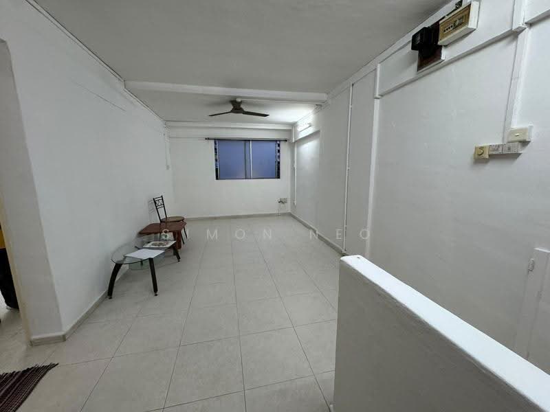 406 Tampines Street 41, 406 Tampines Street 41, Pasir Ris / Tampines, 2 Bedrooms, 818 sqft, HDB Flat For Rent, by Simon Neo, 25376394 - Living Room - PropertyGuru.com.sg