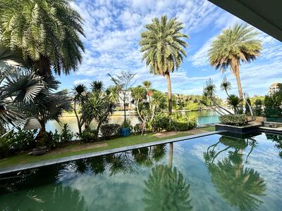 For Sale - Paradise Island