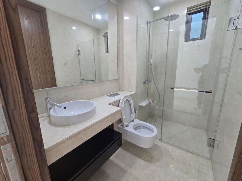 Volari, 14 Balmoral Road, Tanglin / Holland / Bukit Timah, 4 Bedrooms, 2,282 sqft, Condominium For Rent, by Chia S M, 25376827 - Bathroom - PropertyGuru.com.sg