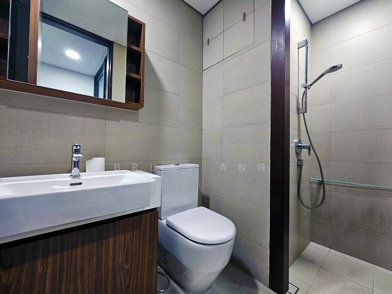 For Sale - C.H.E.A.P. Rare D10 Semi-D With Lift! Discount! Near good schools! 5 bedrooms!
