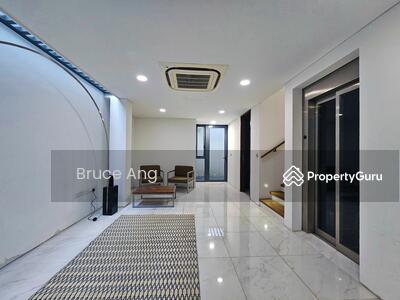 For Sale - C.H.E.A.P. Rare D10 Semi-D With Lift! Discount! Near good schools! 5 bedrooms!