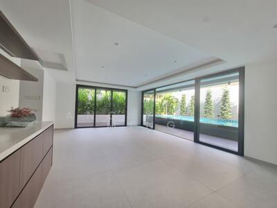 For Sale - Cheap! Brand New Multi-Generation Familes Luxurious Bungalow near MRT