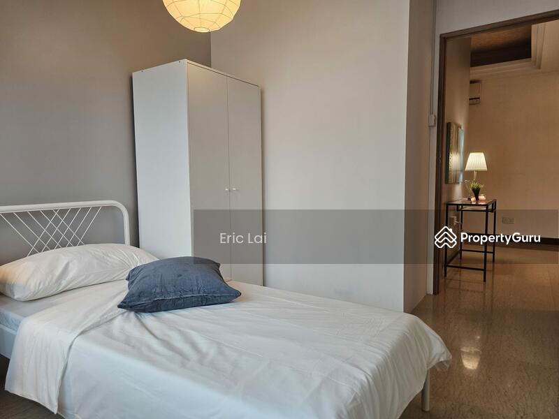 For Rent - One Tree Hill Mansions