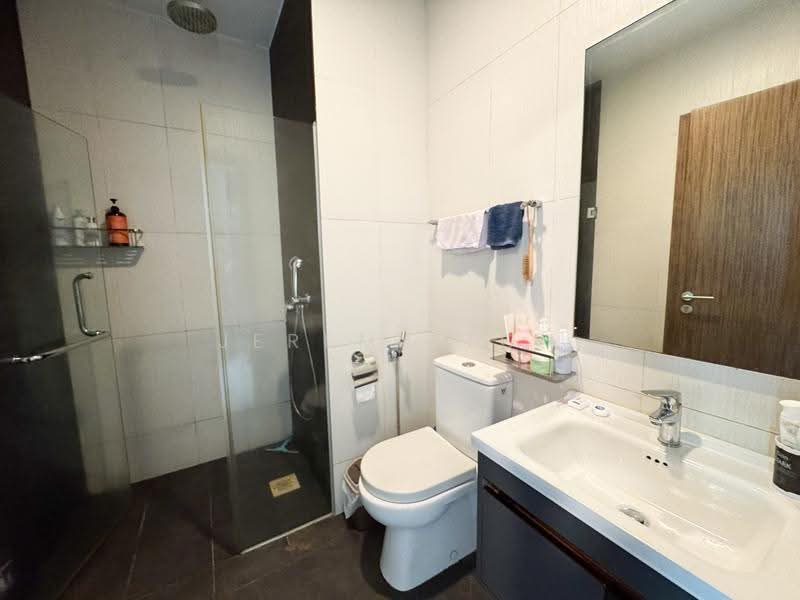 Parc Rosewood, 71 Rosewood Drive, Admiralty / Woodlands, 1 Bedroom, 431 sqft, Condominium For Rent, by Jeremy Toh, 25377644 - Bathroom - PropertyGuru.com.sg