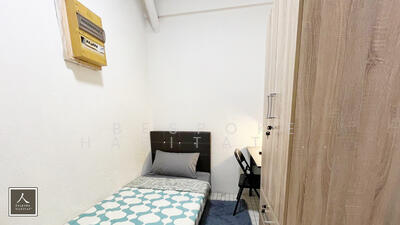 For Rent - Lakepoint Condo