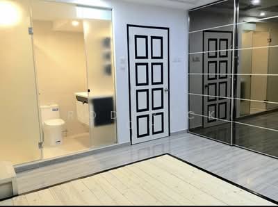 For Rent - International Plaza