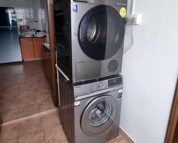 Ensuite Master Room Mins to Pasir Ris, Pasir Ris / Tampines, Room Rental, 200 sqft, Condominium For Rent, by Evan Tan, 25379536 - PropertyGuru.com.sg